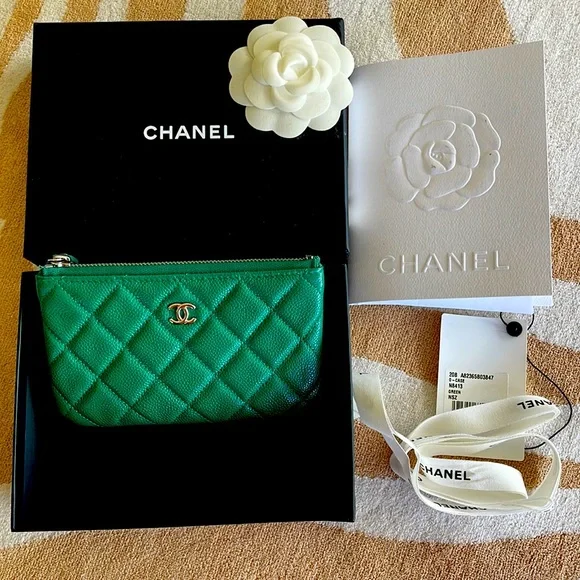 Chanel green Mini O Case. - Picture 1 of 11